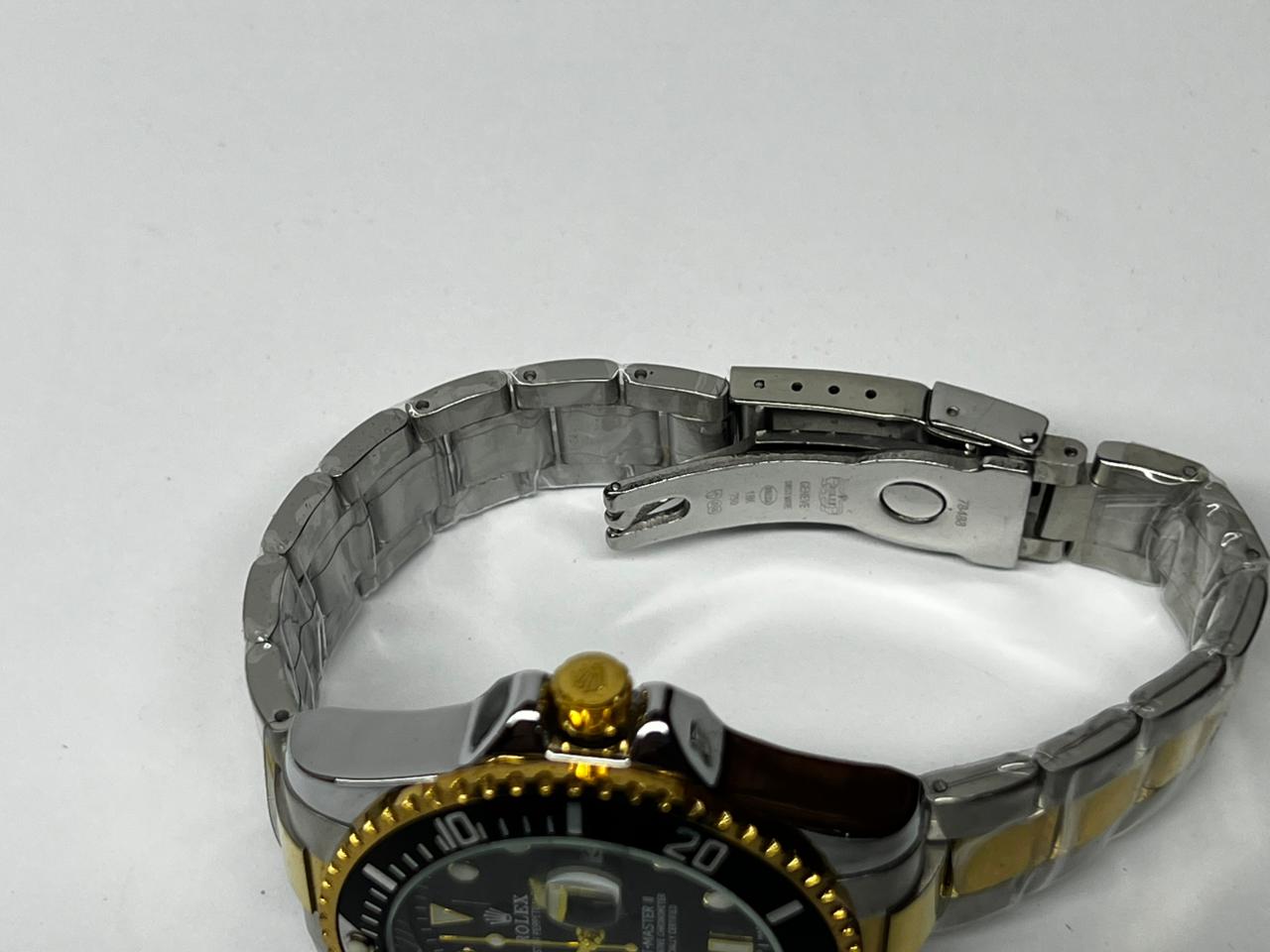 R Gold premium wristwatch - Image 2